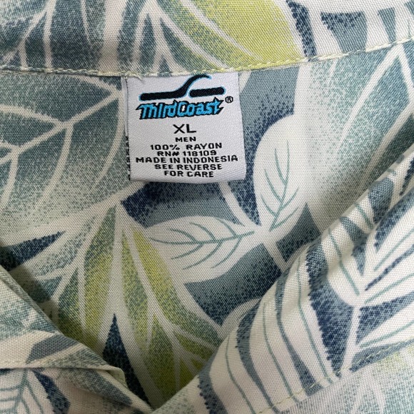 Third Coast Printed Button Down Short Sleeve Collared Shirt XL Blue Green - Picture 3 of 5